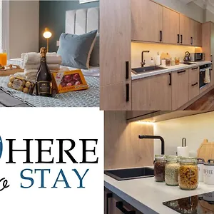 https://stylish-2bed-apartment-underneath-edinburgh-castle.edinburghhotelsuk.org