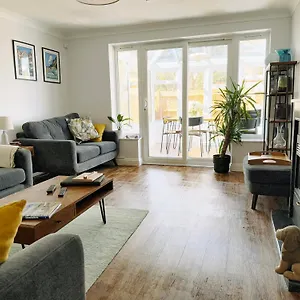 https://beautiful-3-bedroom-house-in-a-great-location.bournemouth-hotels.org